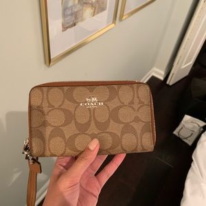 Coach wristlet- never used!